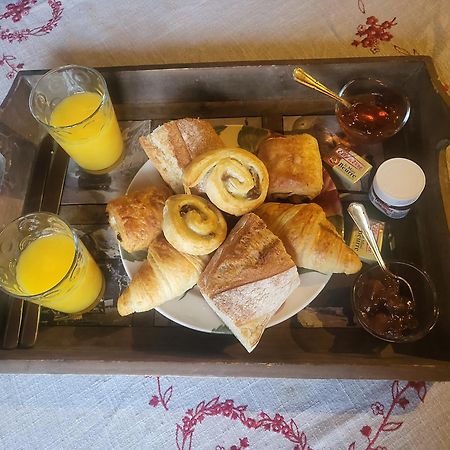 Bed and Breakfast Le Nid Des Cerfs Essert-Romand Zewnętrze zdjęcie