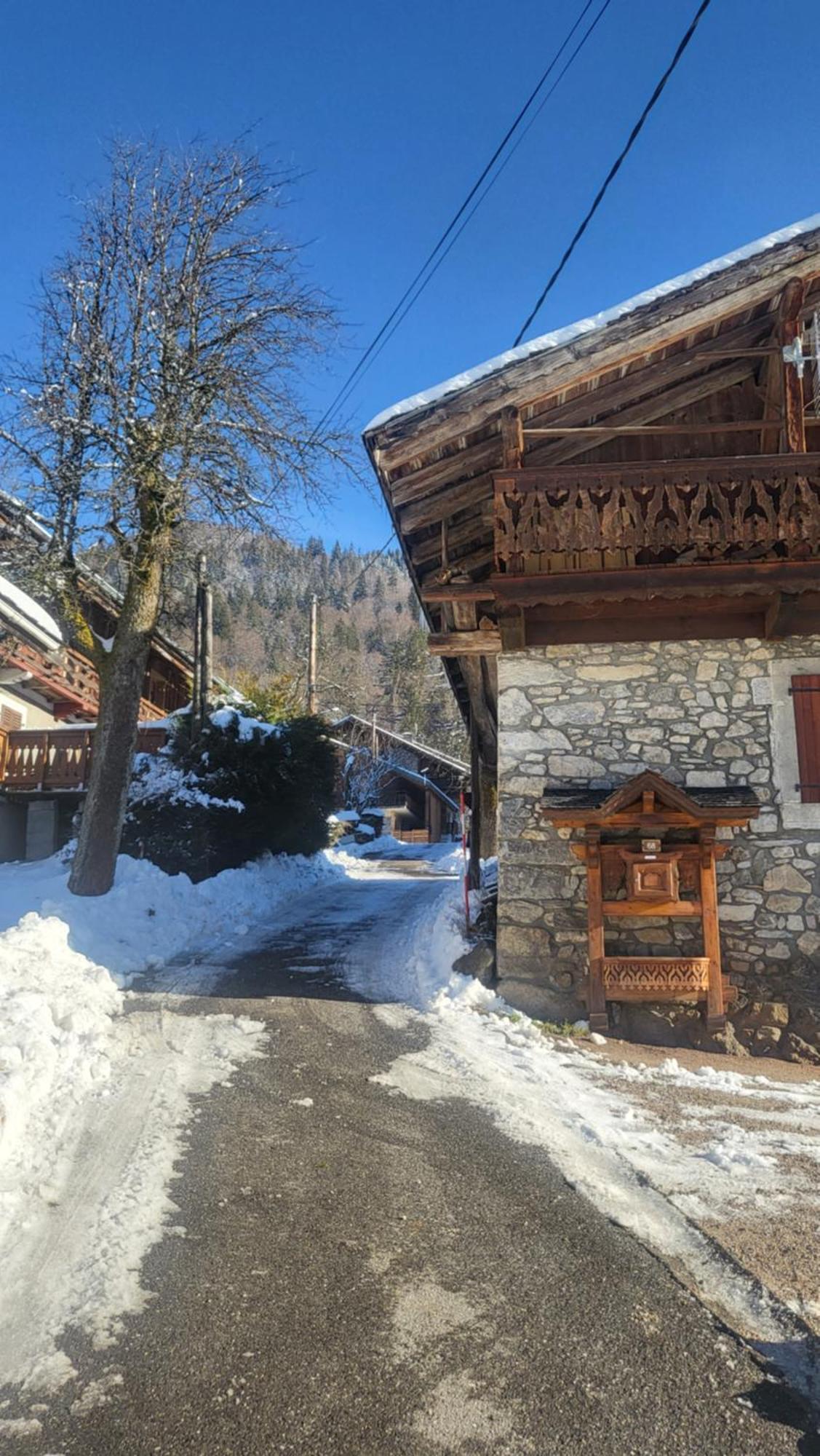 Bed and Breakfast Le Nid Des Cerfs Essert-Romand Zewnętrze zdjęcie