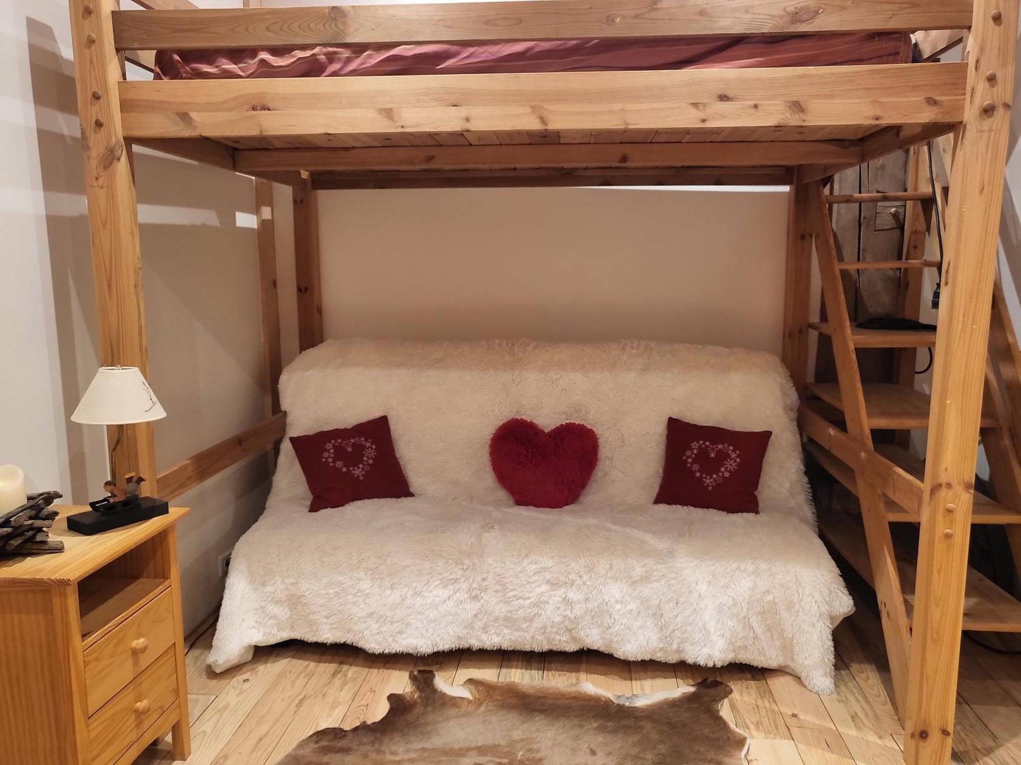 Bed and Breakfast Le Nid Des Cerfs Essert-Romand Zewnętrze zdjęcie